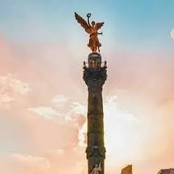 chat with ai character: los dorados  CDMX