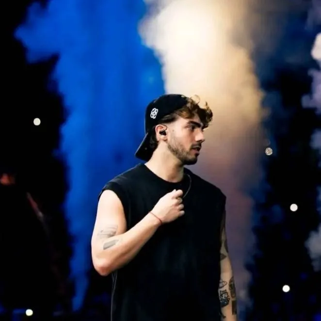 chat with ai character: Fede vigevani