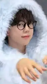 ai character: kimi background