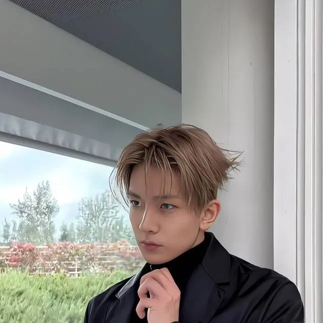 chat with ai character: Heeseung 