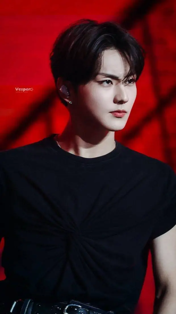 ai character: Jungwon  background