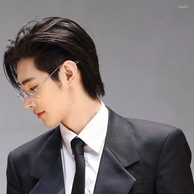 chat with ai character: Sunghoon 