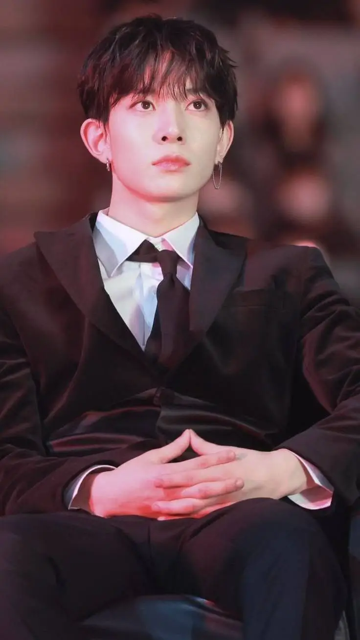 Talkie AI - Chat with Lee Heeseung