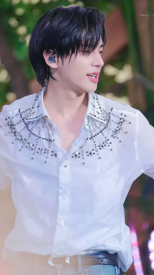 ai character: Sim Jake  background