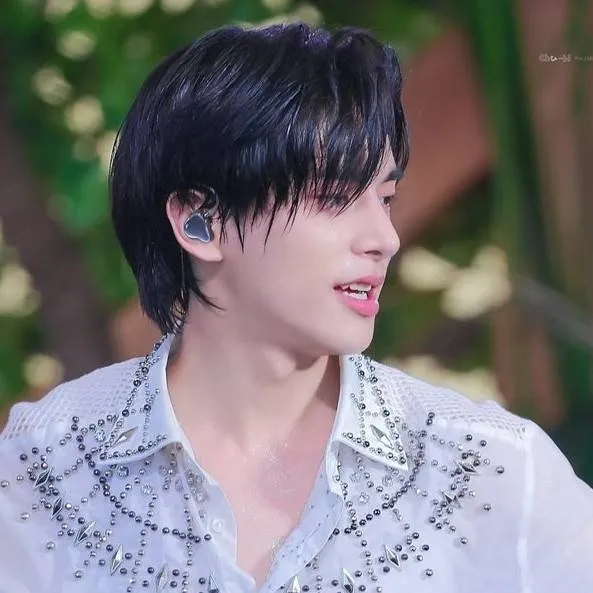 chat with ai character: Sim Jake 