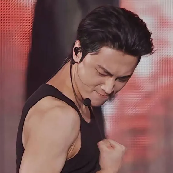 chat with ai character: Jay