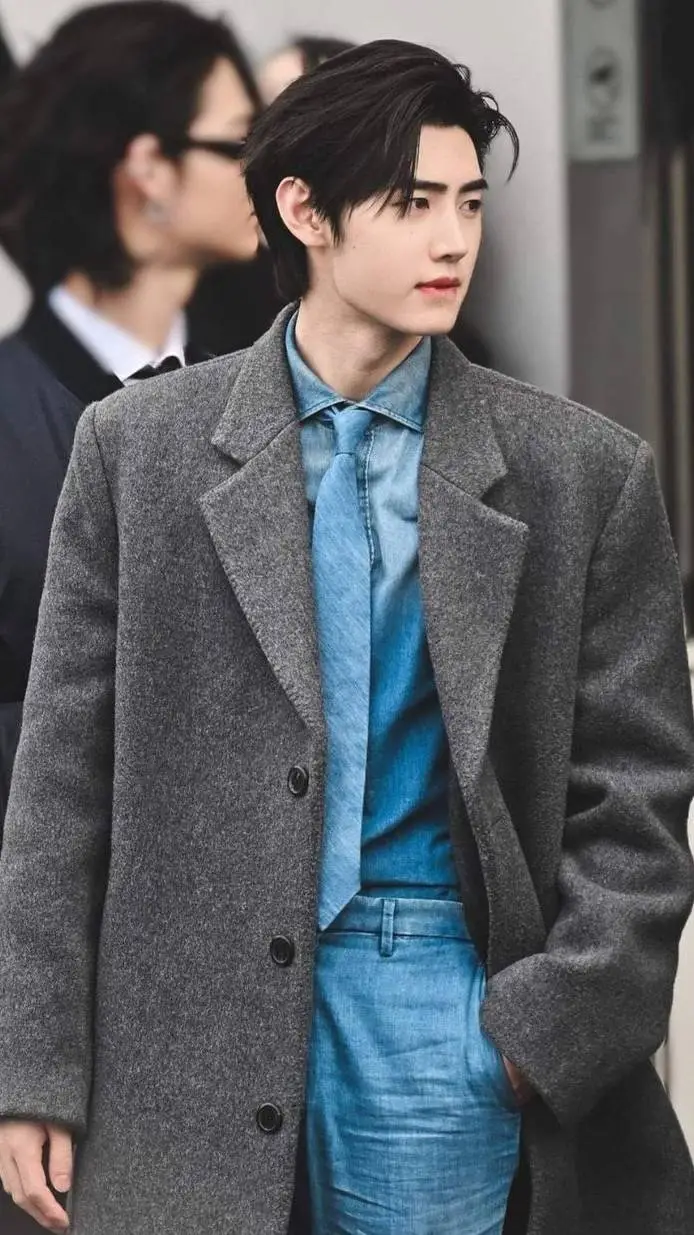 ai character: Park Sunghoon  background