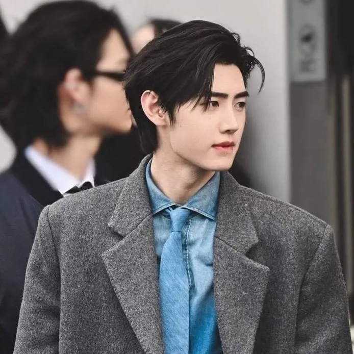 chat with ai character: Park Sunghoon 