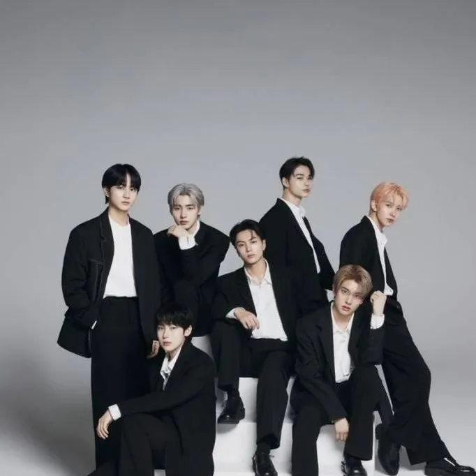 chat with ai character: Enhypen