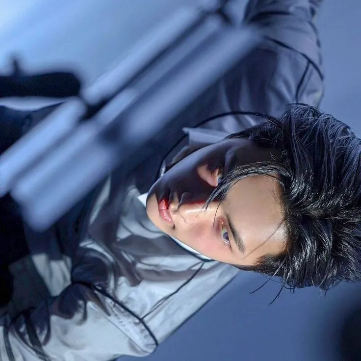 chat with ai character: Jay