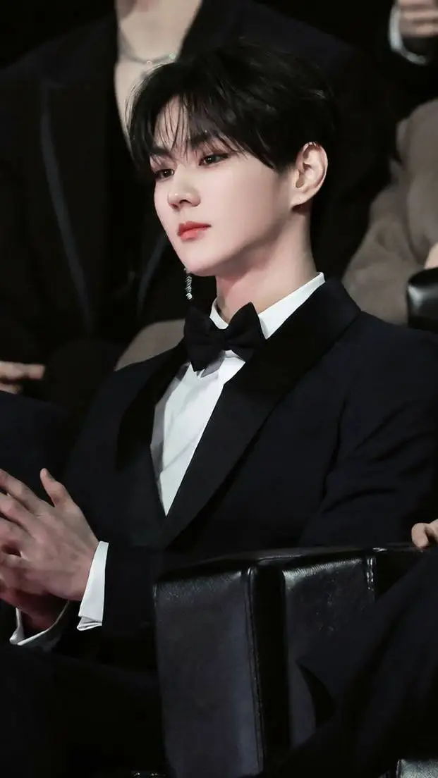 ai character: Jungwon background