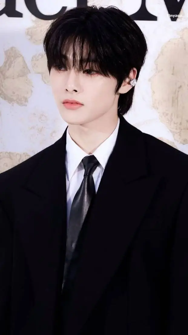 ai character: I.N background