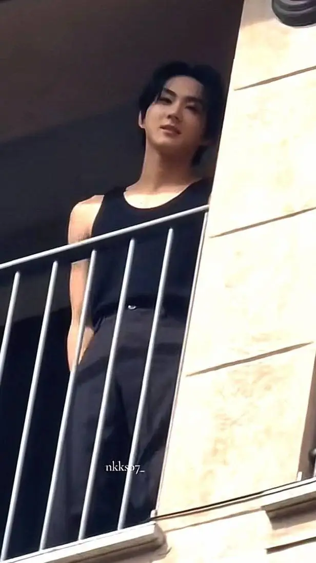 ai character: Jungwon background