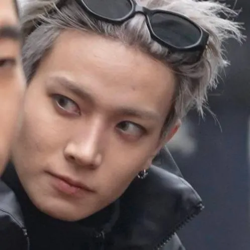 chat with ai character: Heeseung 