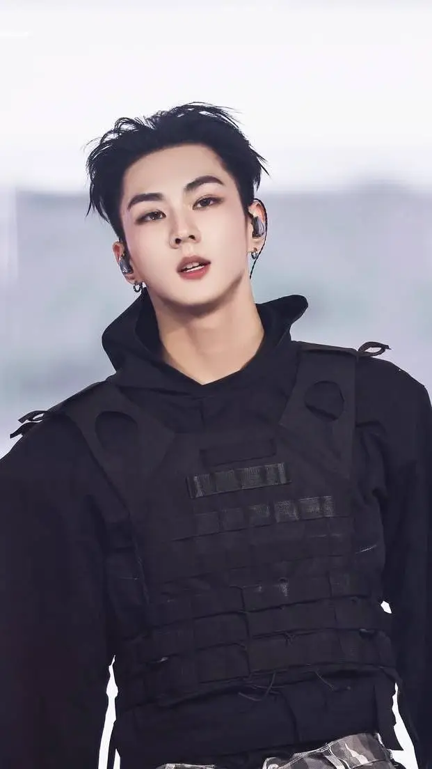 ai character: Jungwon background