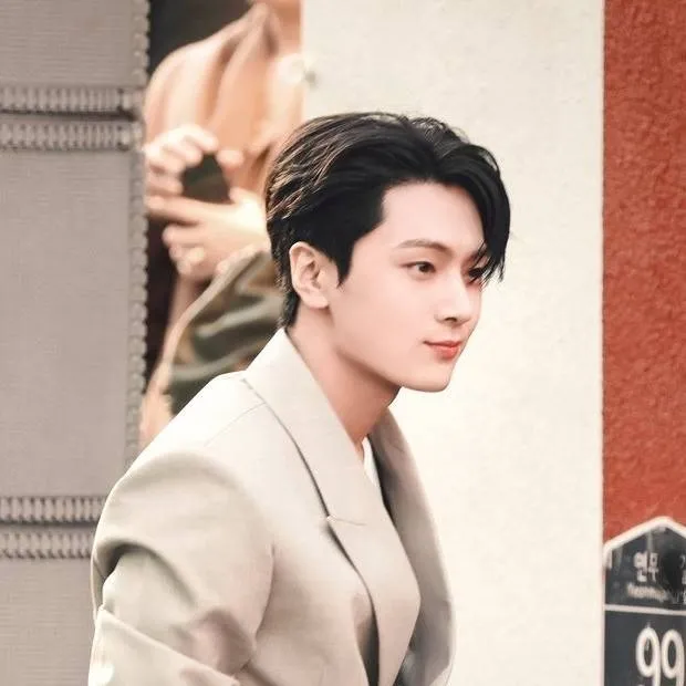 chat with ai character: Jay Park