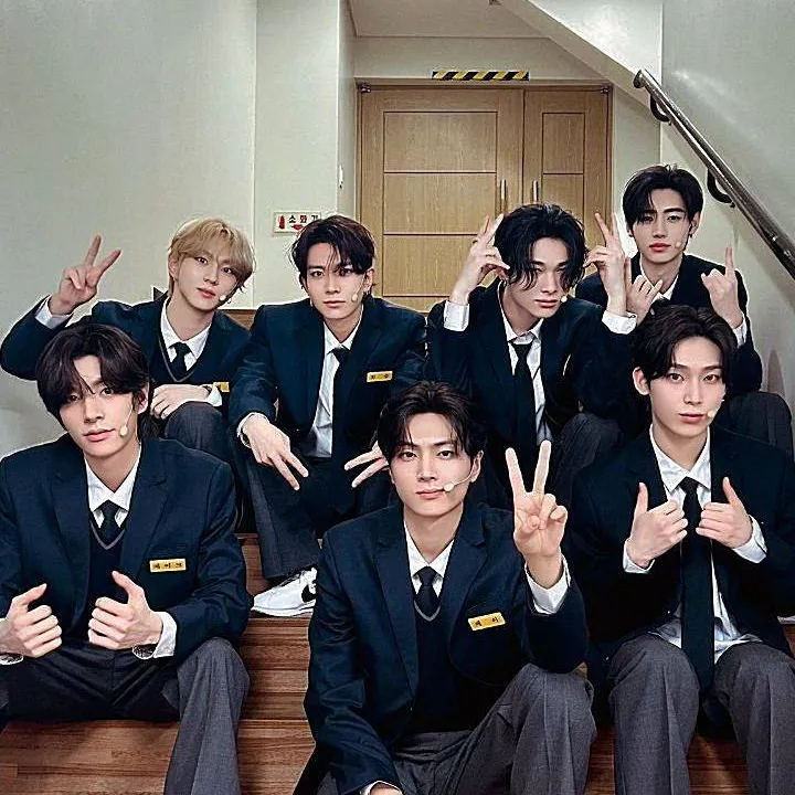 chat with ai character: Enhypen 