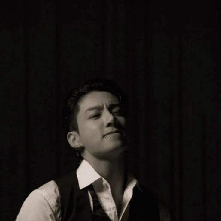 chat with ai character: Jeon Jungkook 