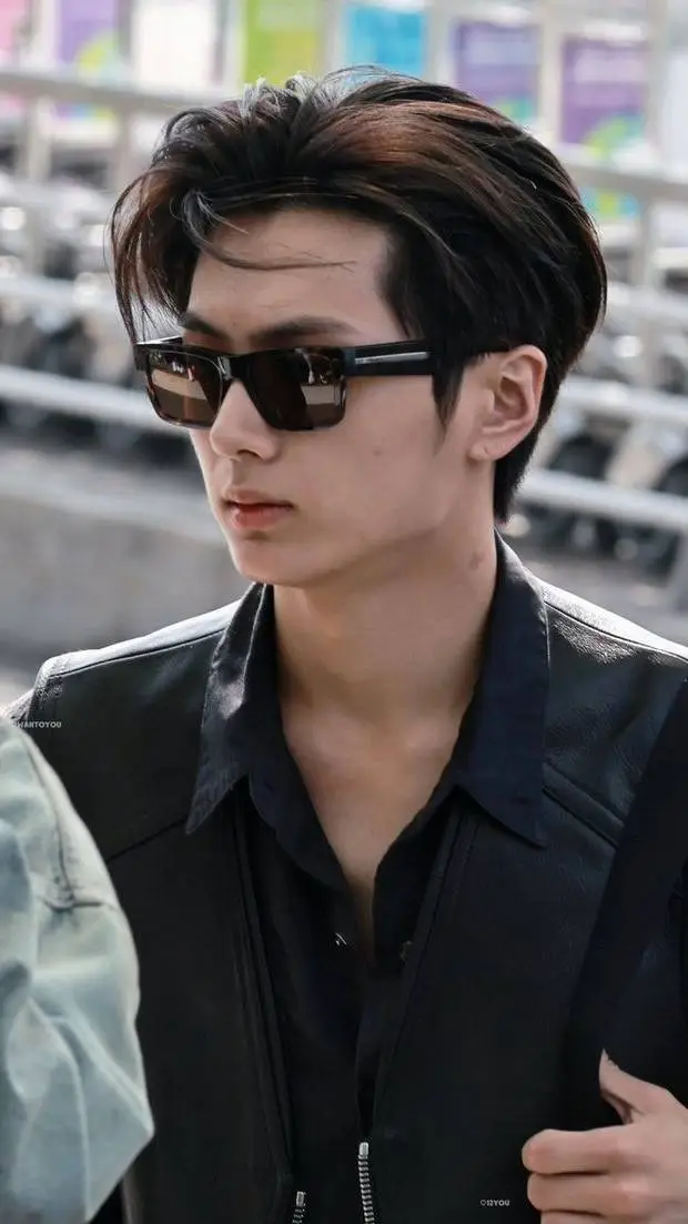 ai character: Jay Park background
