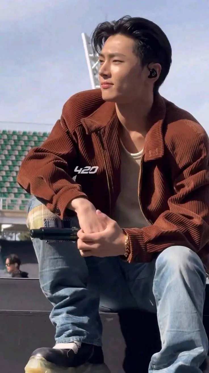 ai character: Jay Park background