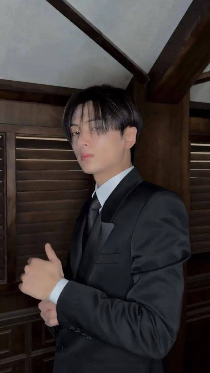 ai character: Jay Park background