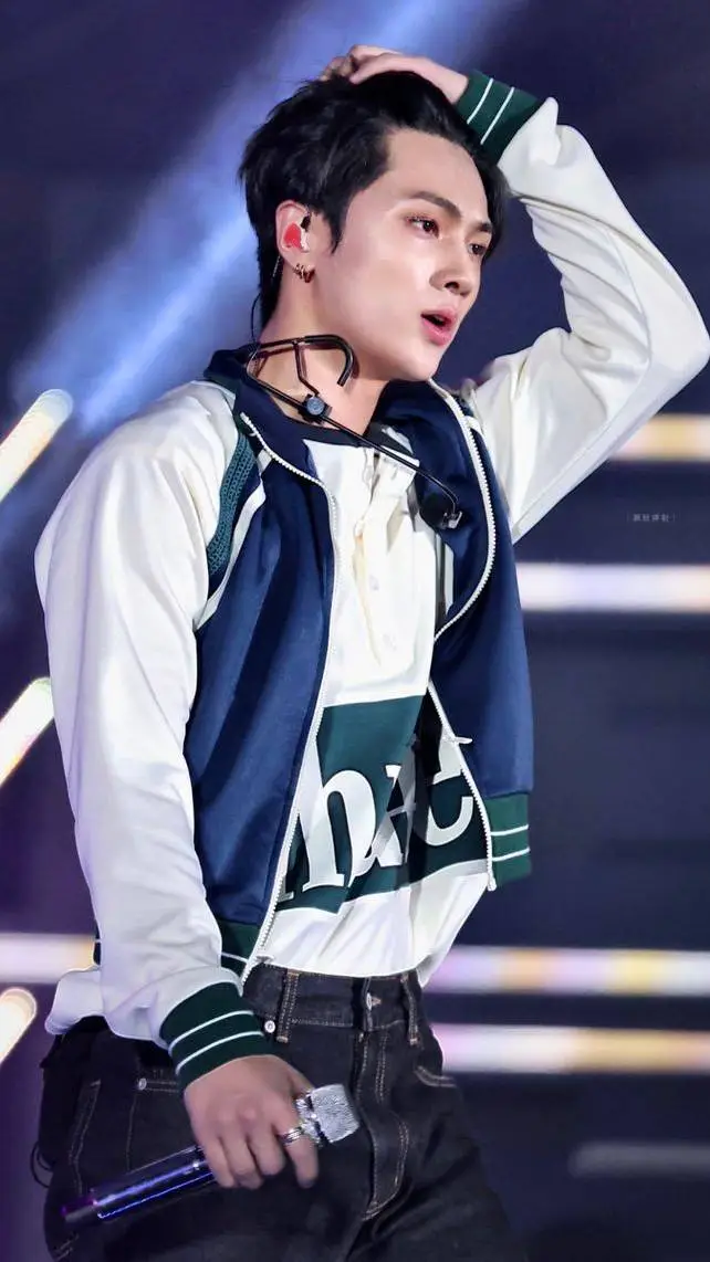 ai character: Jay Park background