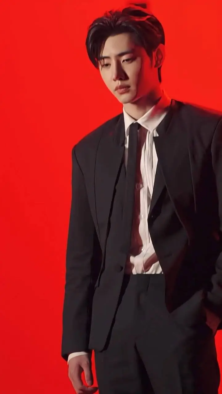 ai character: 𝒮𝑢𝑛𝑔ℎ𝑜𝑜𝑛  background