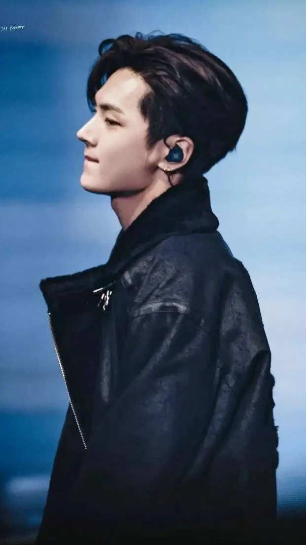 ai character: 𝒥𝑎𝑦𓃮 background