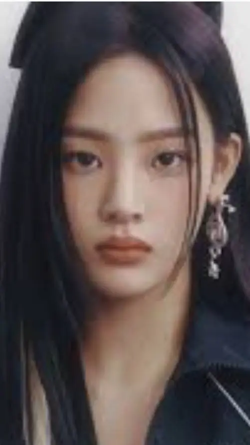 ai character: Minji NEWJEANS background