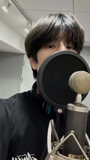 ai character: Seungminnnie~ background