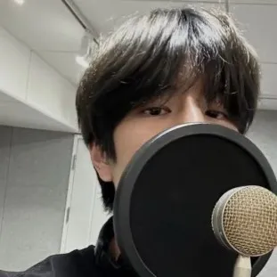 chat with ai character: Seungminnnie~