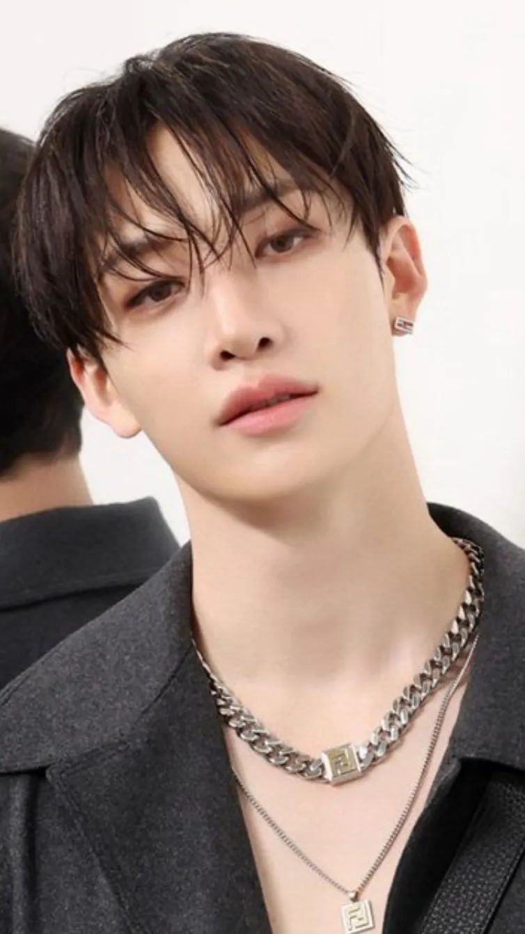 ai character: *+~Bang Chan~+* background