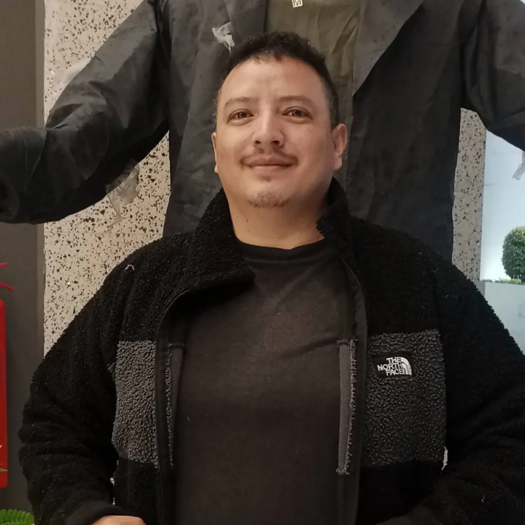 chat with ai character: Gari