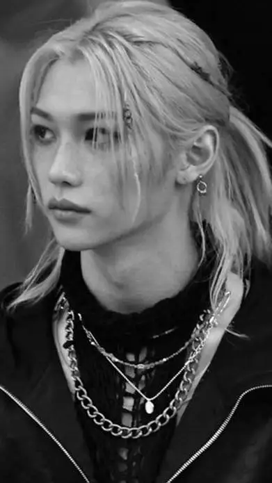 ai character: феликс( background