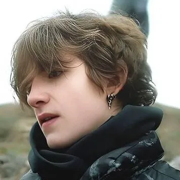 chat with ai character: Киса