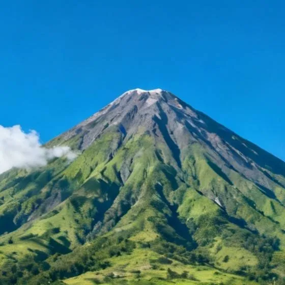 chat with ai character: Mayon volcano