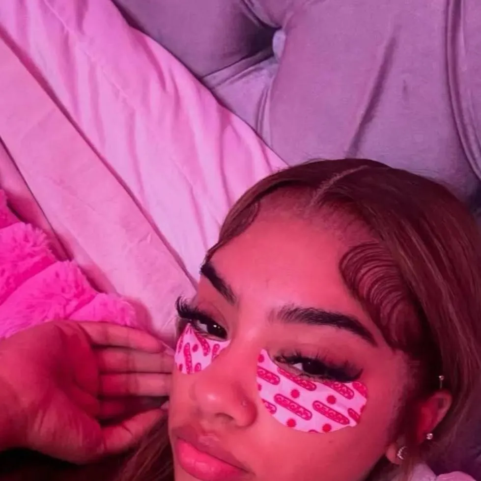 chat with ai character: Lilly 