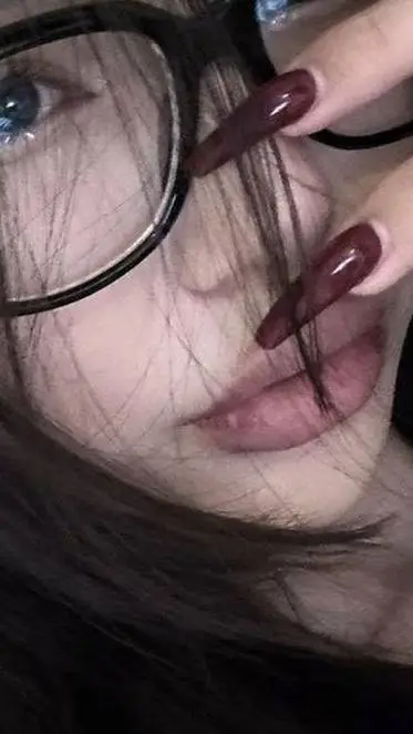 ai character: Ruolin-Shiao  background