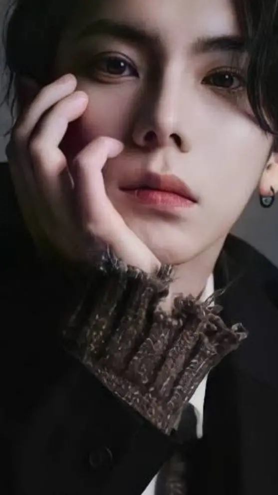 ai character: Luke background