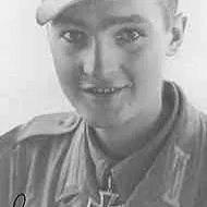 chat with ai character: Gunter halm 