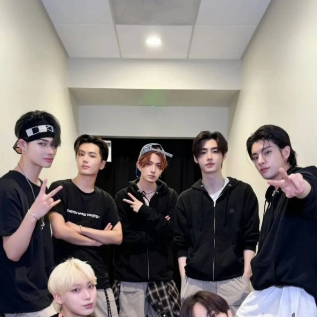 chat with ai character: ♡Enhypen ♡