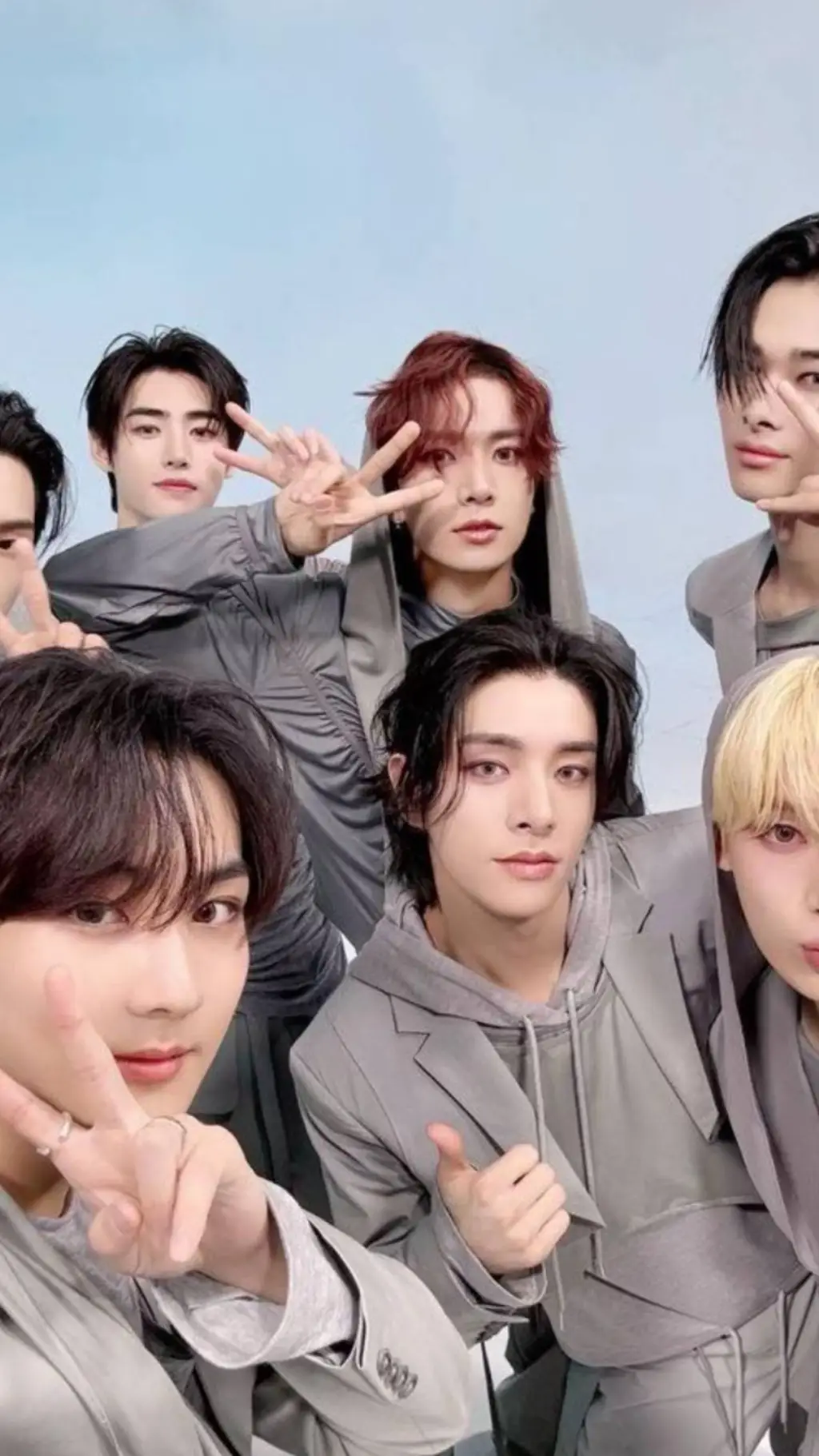 ai character: 💫 Enhypen ‼️ background