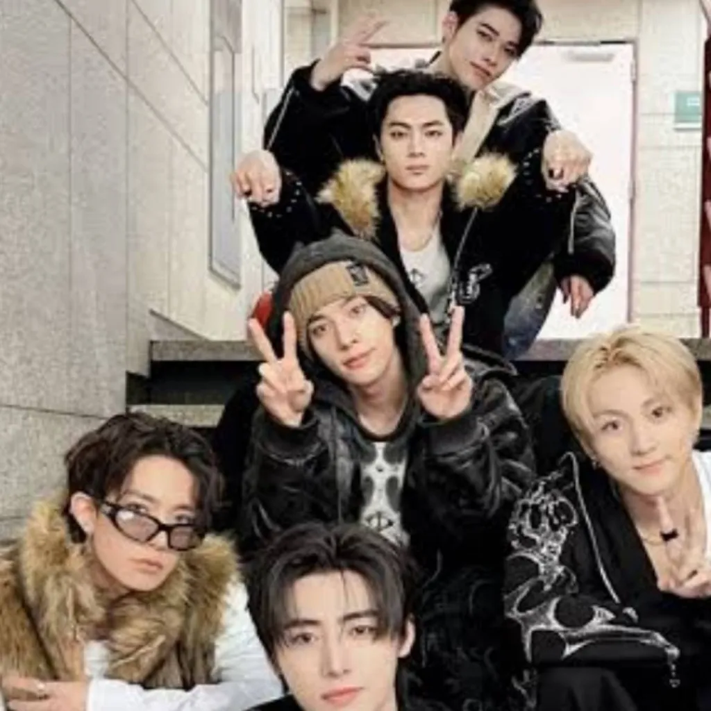 chat with ai character: Enhypen 💐🎀