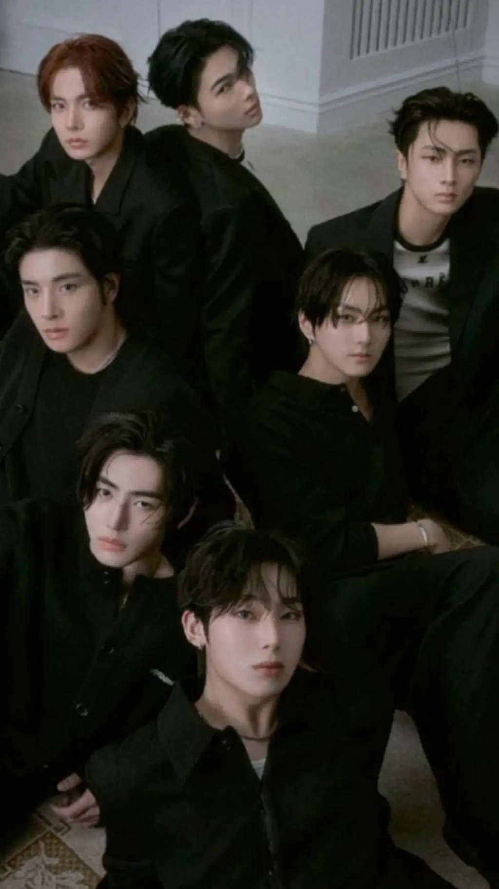 ai character: Enhypen mafia🕊 background