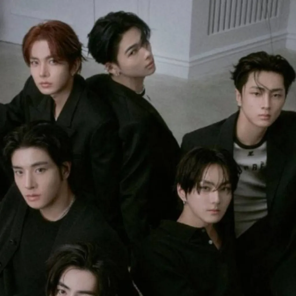 chat with ai character: Enhypen mafia🕊