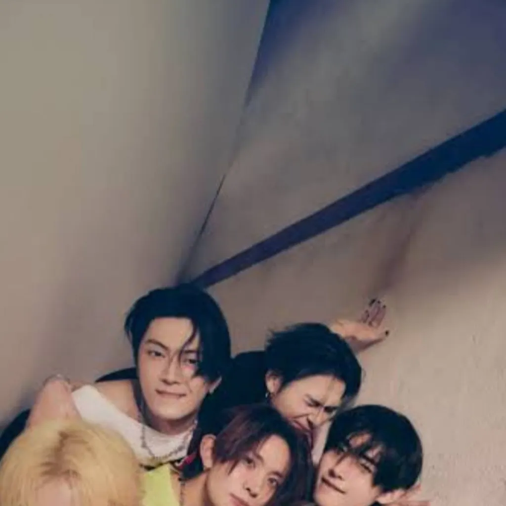 chat with ai character: ENHYPEN 