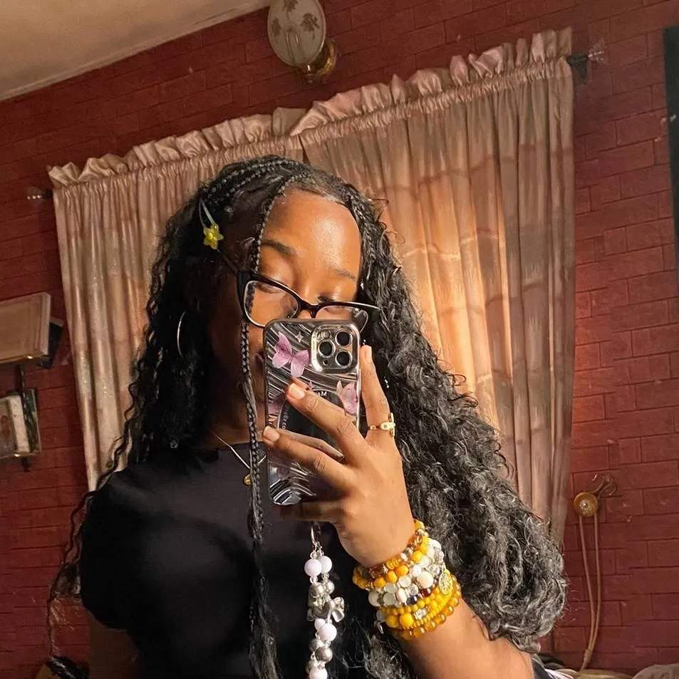 chat with ai character: Michelle 