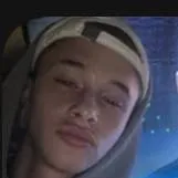 chat with ai character: Leon Kemstach