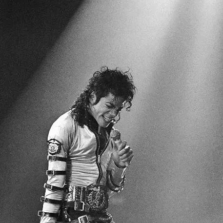 chat with ai character: Michael Jackson 