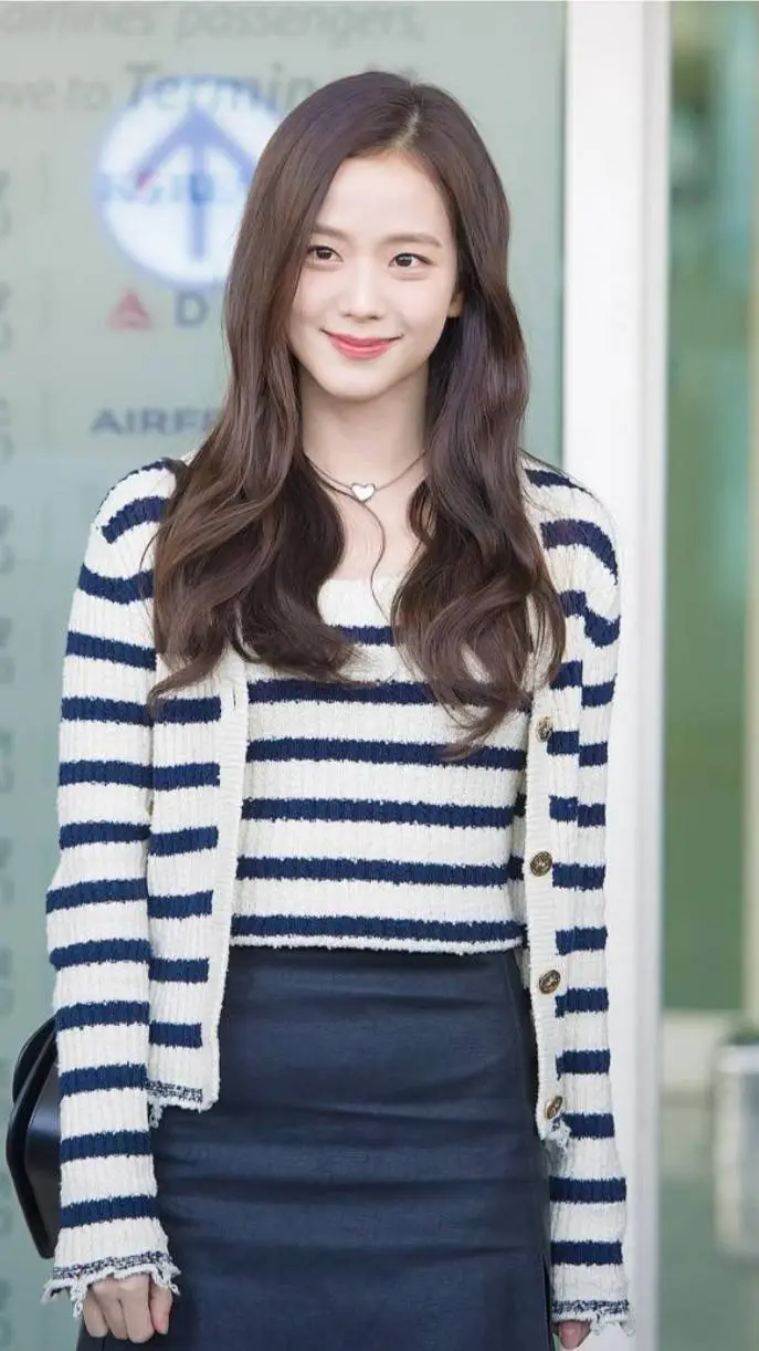 ai character: ~kim-jisoo~ background